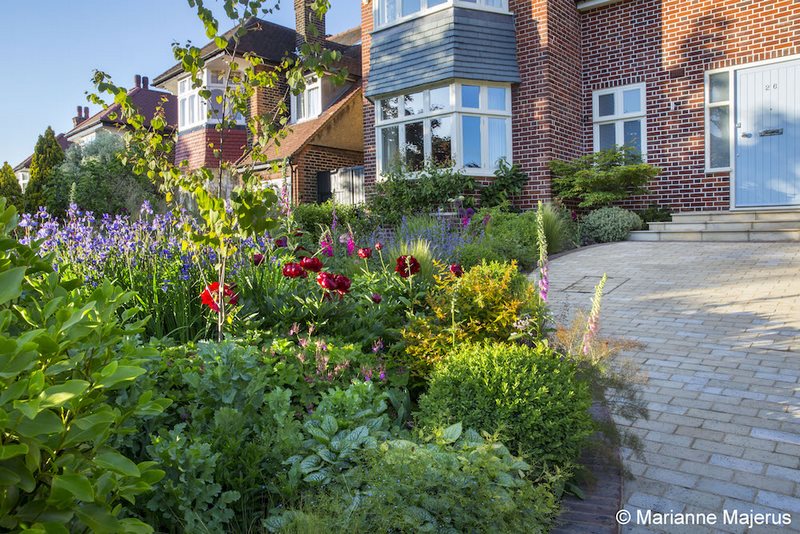 Colorido jardín delantero en el norte de Londres: bienvenidos a casa - EL  BLOG DE LA TABLA